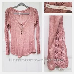 Free People🌎Shell Stitch Lace Henley slv detail